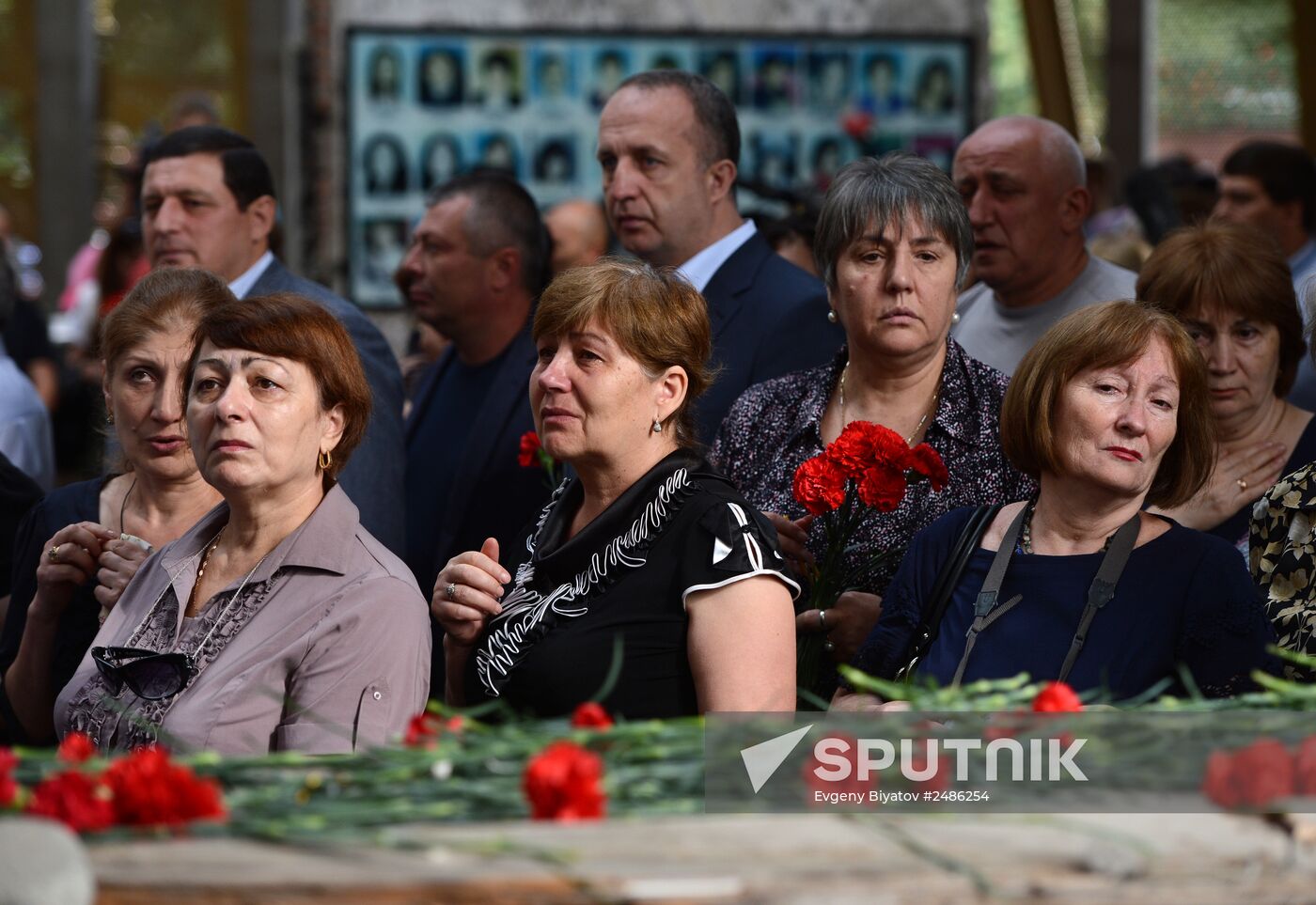 Memorial events mark 10 years since Beslan school siege