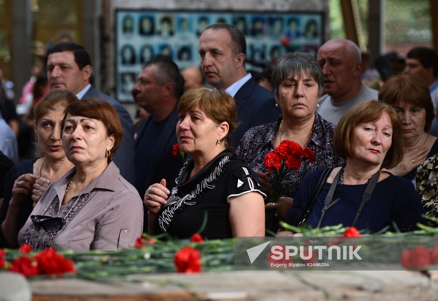 Memorial events mark 10 years since Beslan school siege