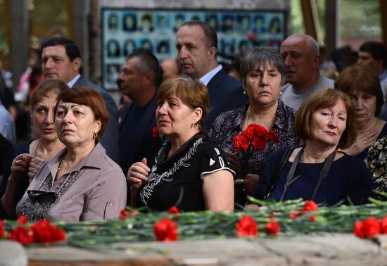 Memorial events mark 10 years since Beslan school siege