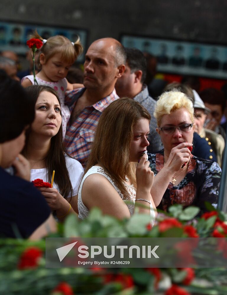 Memorial events mark 10 years since Beslan school siege
