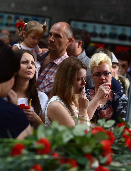 Memorial events mark 10 years since Beslan school siege