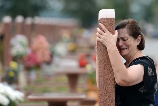 Memorial events mark 10 years since Beslan school siege