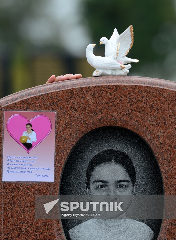 Memorial events mark 10 years since Beslan school siege