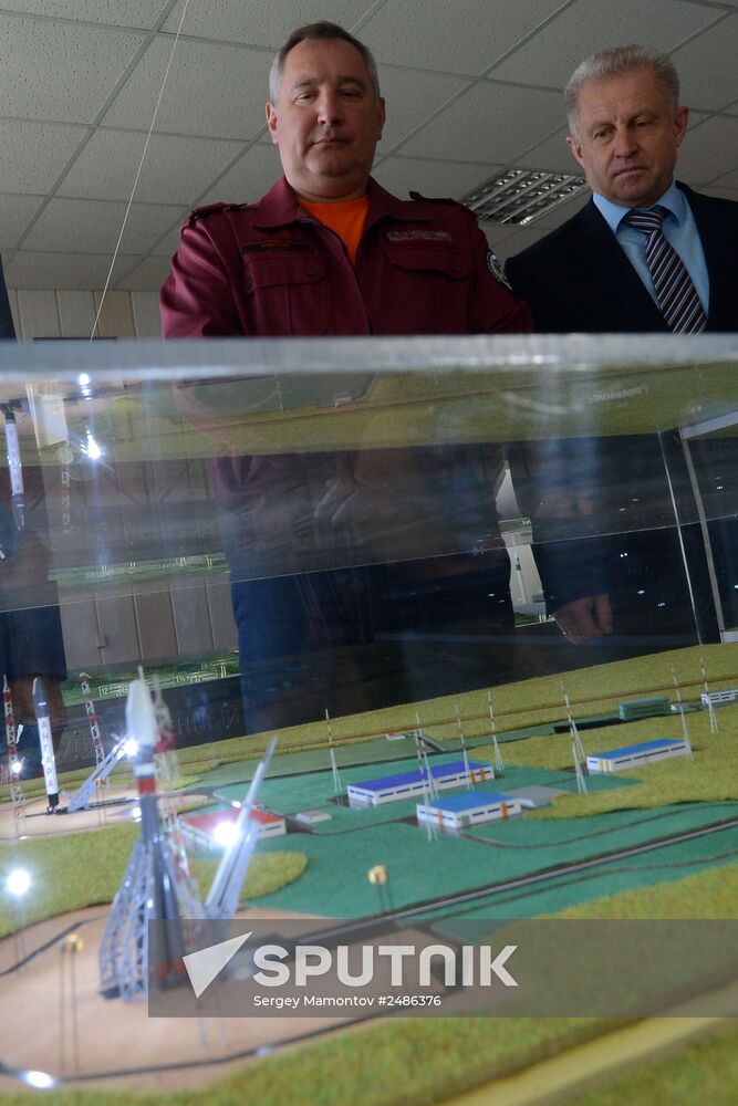 Dmitry Rogozin's visit to Vostochny space center under construction