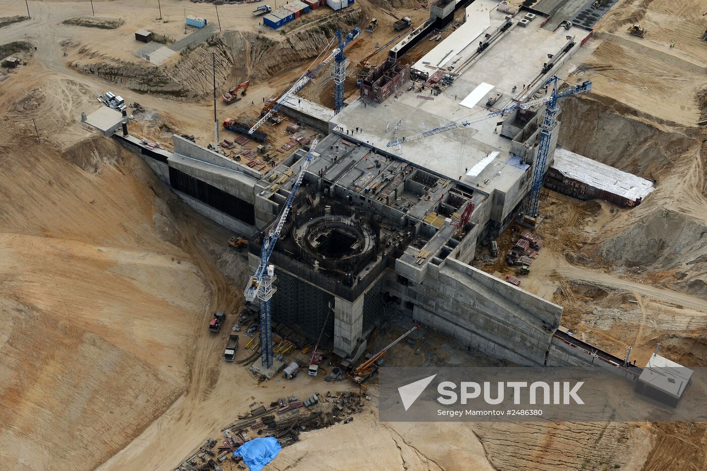 Dmitry Rogozin's visit to Vostochny space center under construction