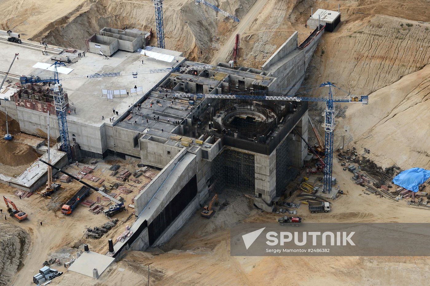 Dmitry Rogozin's visit to Vostochny space center under construction