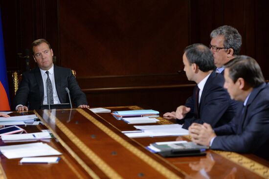 Dmitry Medvedev holds meeting with his deputies