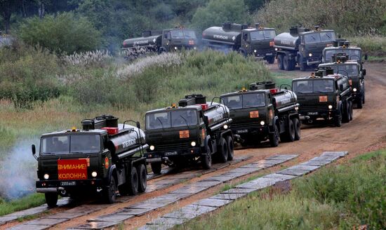 Exercise involving units of the Eastern Military District's logistics-support system