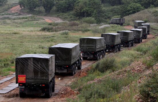 Exercise involving units of the Eastern Military District's logistics-support system