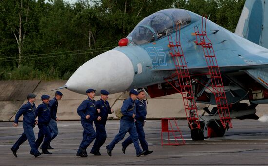 Exercise involving units of the Eastern Military District's logistics-support system