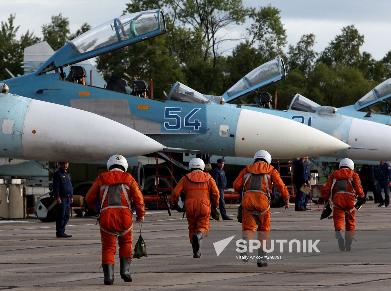 Exercise involving units of the Eastern Military District's logistics-support system