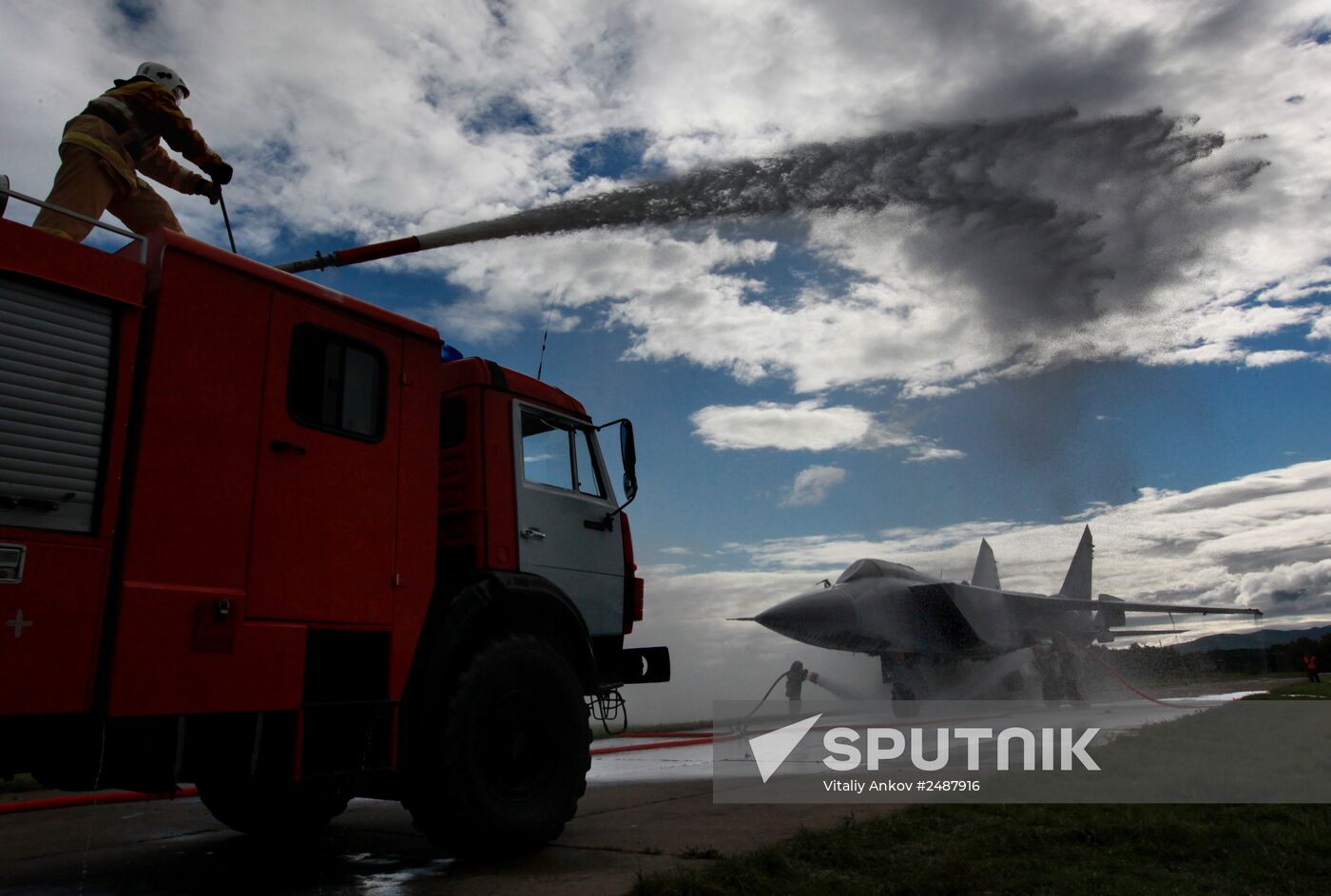 Exercise involving units of the Eastern Military District's logistics-support system