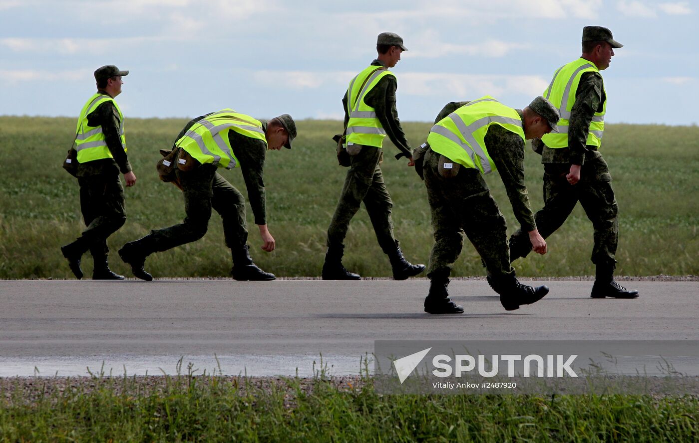 Exercise involving units of the Eastern Military District's logistics-support system