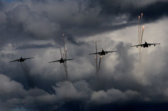 Exercise involving units of the Eastern Military District's logistics-support system