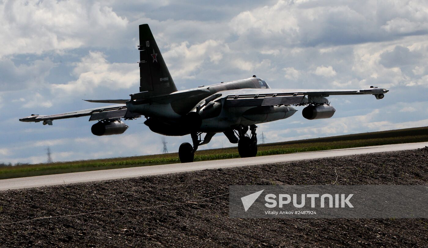 Exercise involving units of the Eastern Military District's logistics-support system