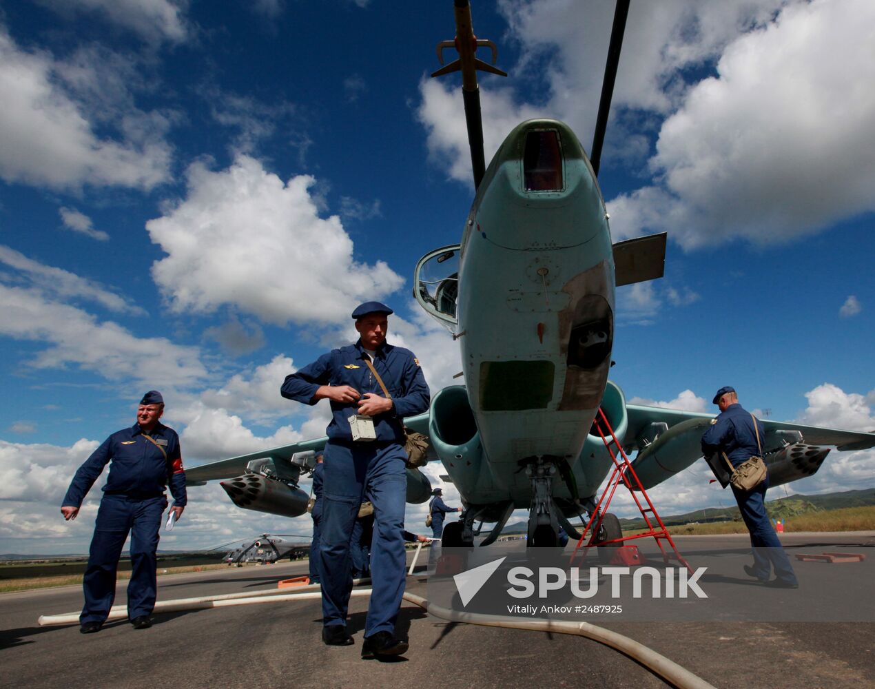 Exercise involving units of the Eastern Military District's logistics-support system