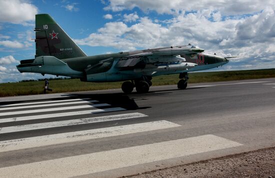 Exercise involving units of the Eastern Military District's logistics-support system
