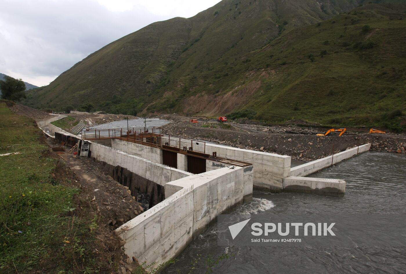 Building a small hydropower station on the Argun River