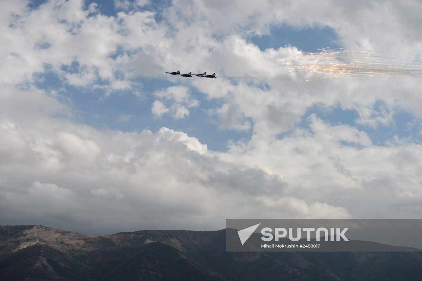 International Hydro Air Salon 2014 opens in Gelendzhik