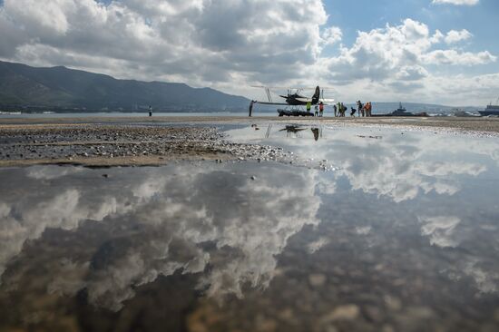 International Hydro Air Salon 2014 opens in Gelendzhik