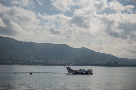 International Hydro Air Salon 2014 opens in Gelendzhik