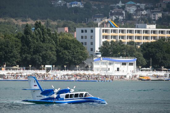 International Hydro Air Salon 2014 opens in Gelendzhik