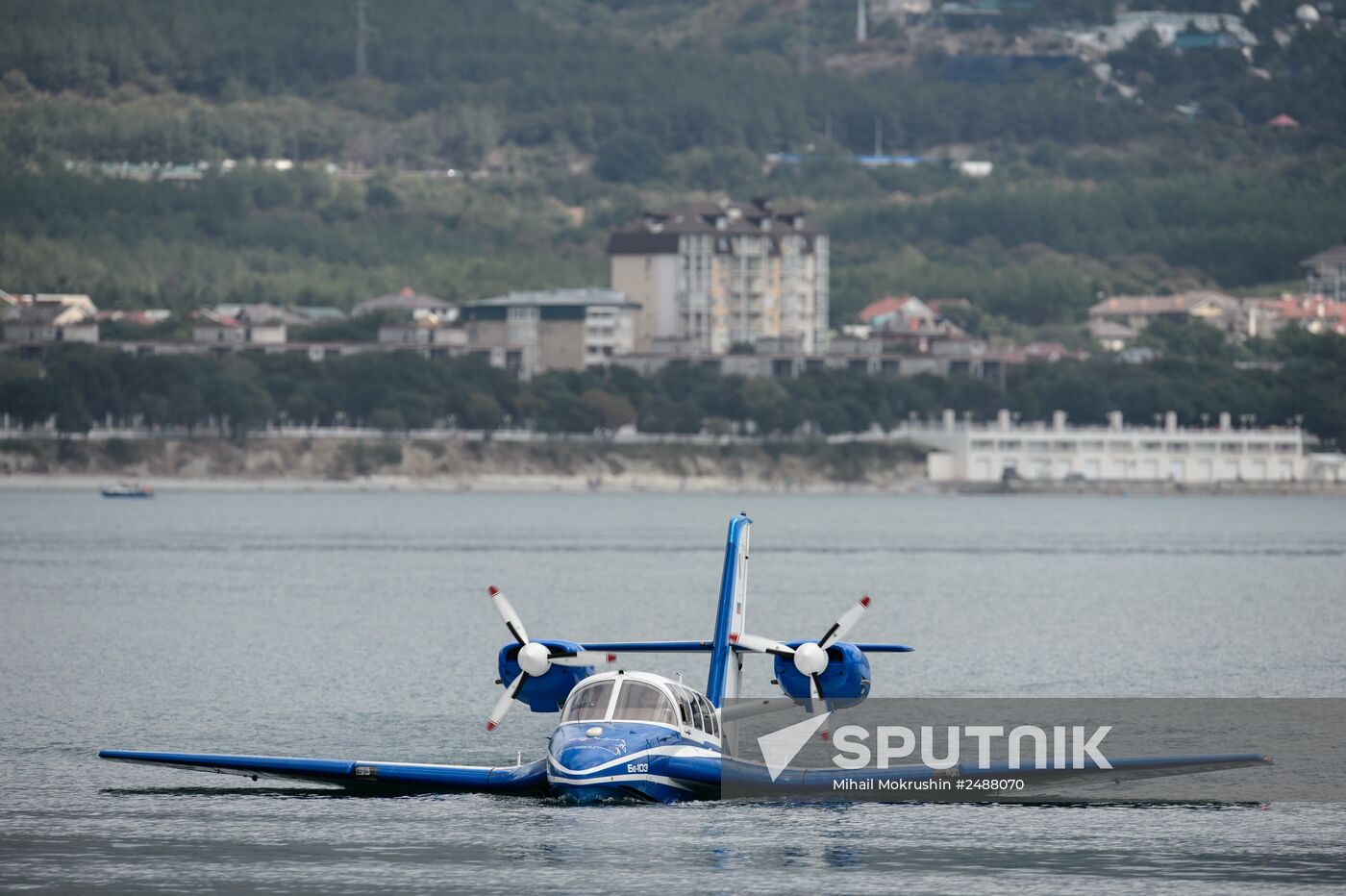 International Hydro Air Salon 2014 opens in Gelendzhik
