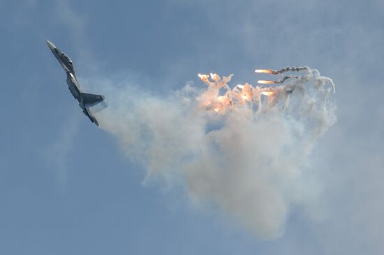 International Hydro Air Salon 2014 opens in Gelendzhik