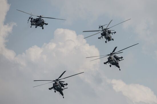International Hydro Air Salon 2014 opens in Gelendzhik