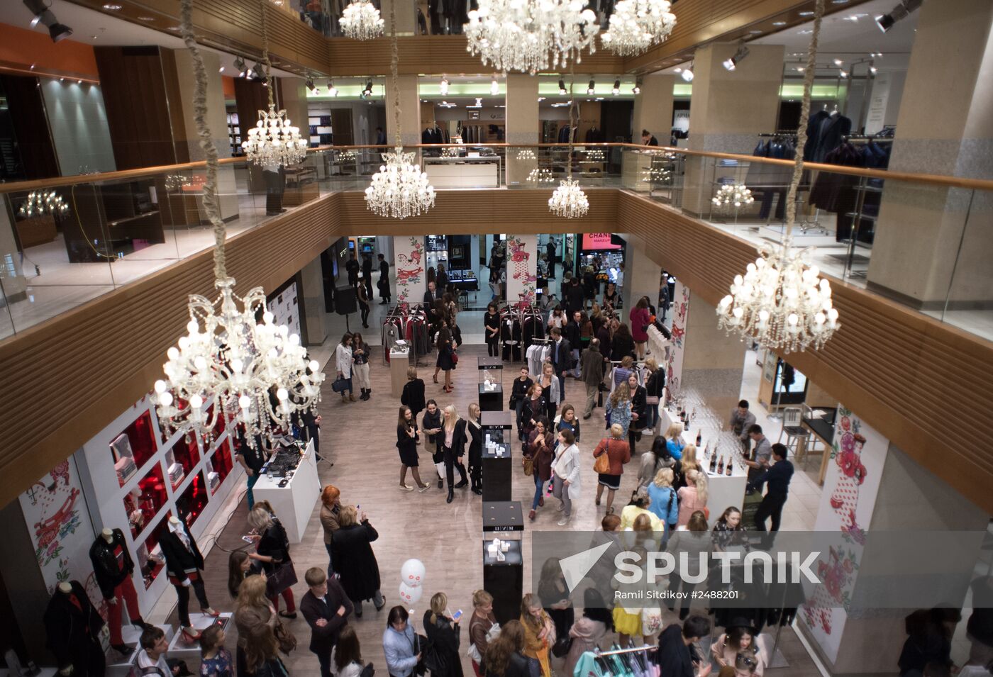 Fashion’s Night Out 2014