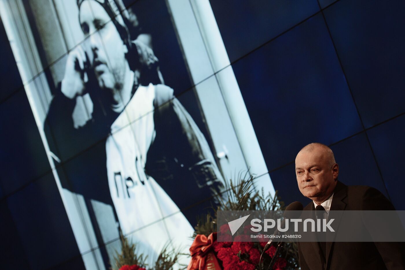 Mourning ceremony for Andrei Stenin at Rossiya Segodnya
