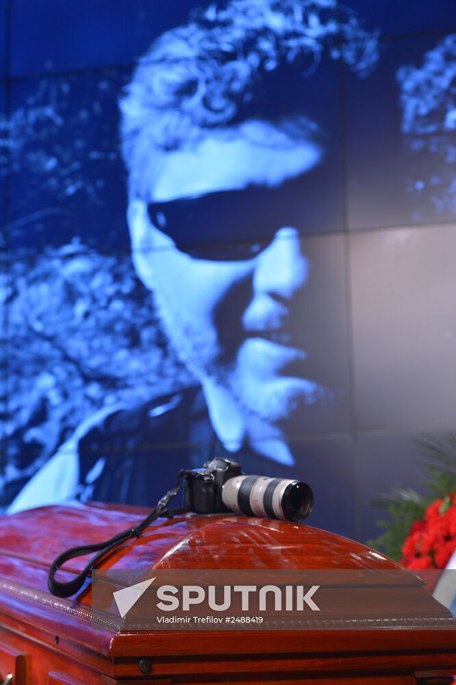 Mourning ceremony for Andrei Stenin at Rossiya Segodnya