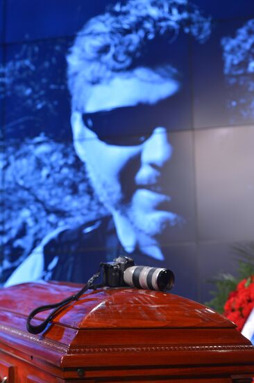 Mourning ceremony for Andrei Stenin at Rossiya Segodnya