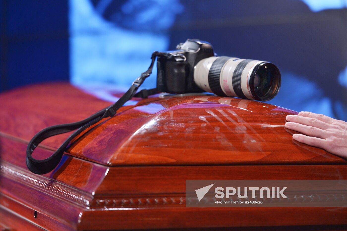 Mourning ceremony for Andrei Stenin at Rossiya Segodnya