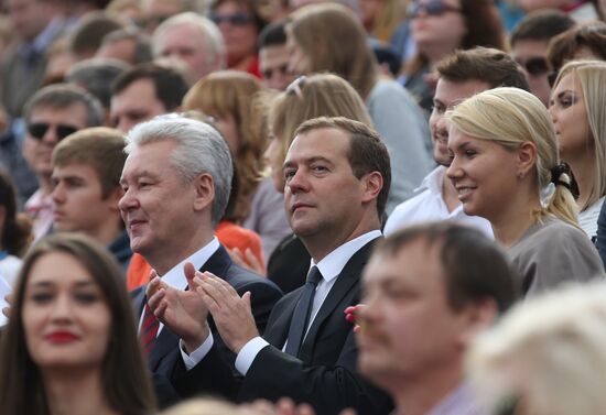 Dmitry Medvedev attends City Day celebrations on Red Square