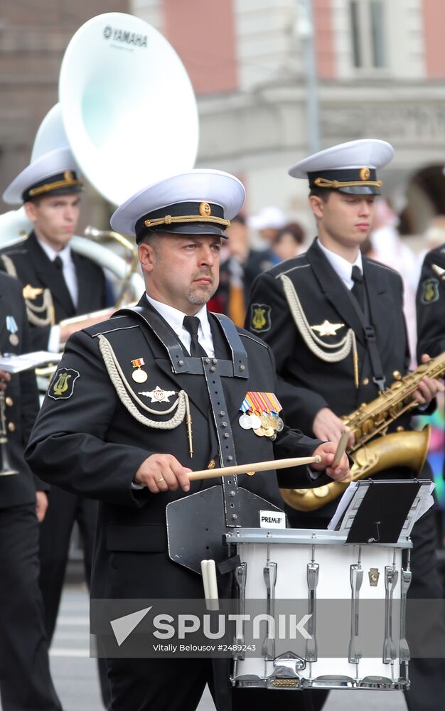 Parade of military music bands during Spasskaya Tower festival