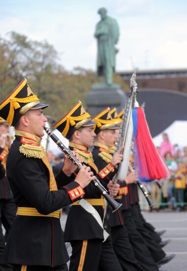 Parade of military music bands in the Spasskaya Tower festival