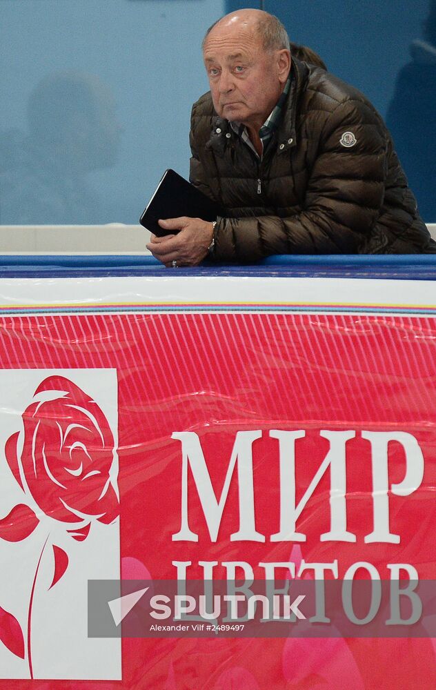 Figure skating. Russian national team's short program trial runs