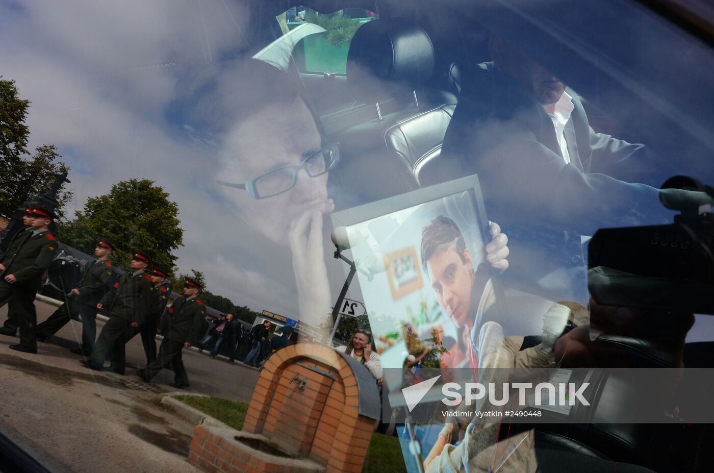 Funeral of photojournalist Andrei Stenin