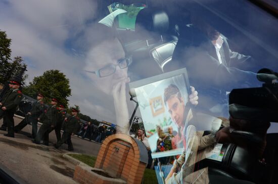 Funeral of photojournalist Andrei Stenin