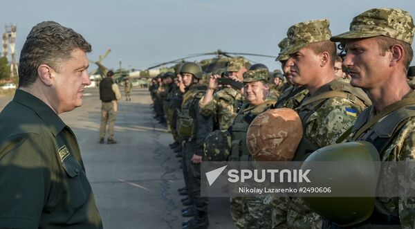 Petro Poroshenko visits Mariupol