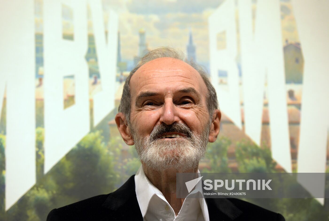 Exhibition "Erk Bulatov. I live--I see" opens in Moscow