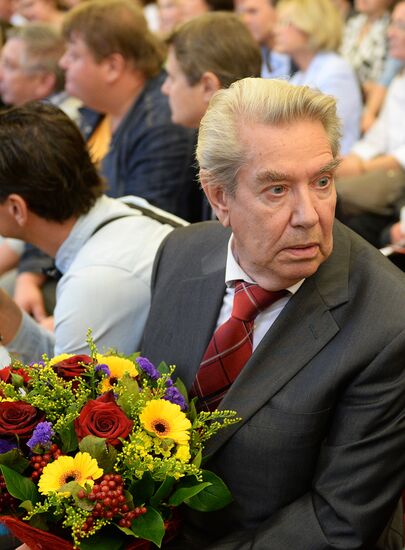 Moscow's Vakhtangov Theater company holds pre-season gathering