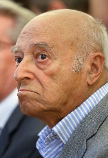 Moscow's Vakhtangov Theater company holds pre-season gathering