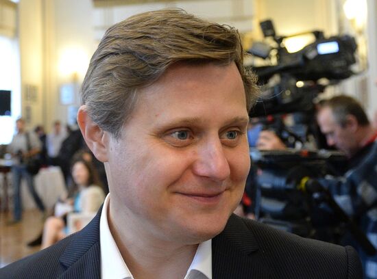 Moscow's Vakhtangov Theater company holds pre-season gathering