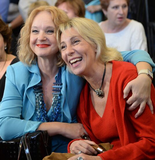 Moscow's Vakhtangov Theater company holds pre-season gathering