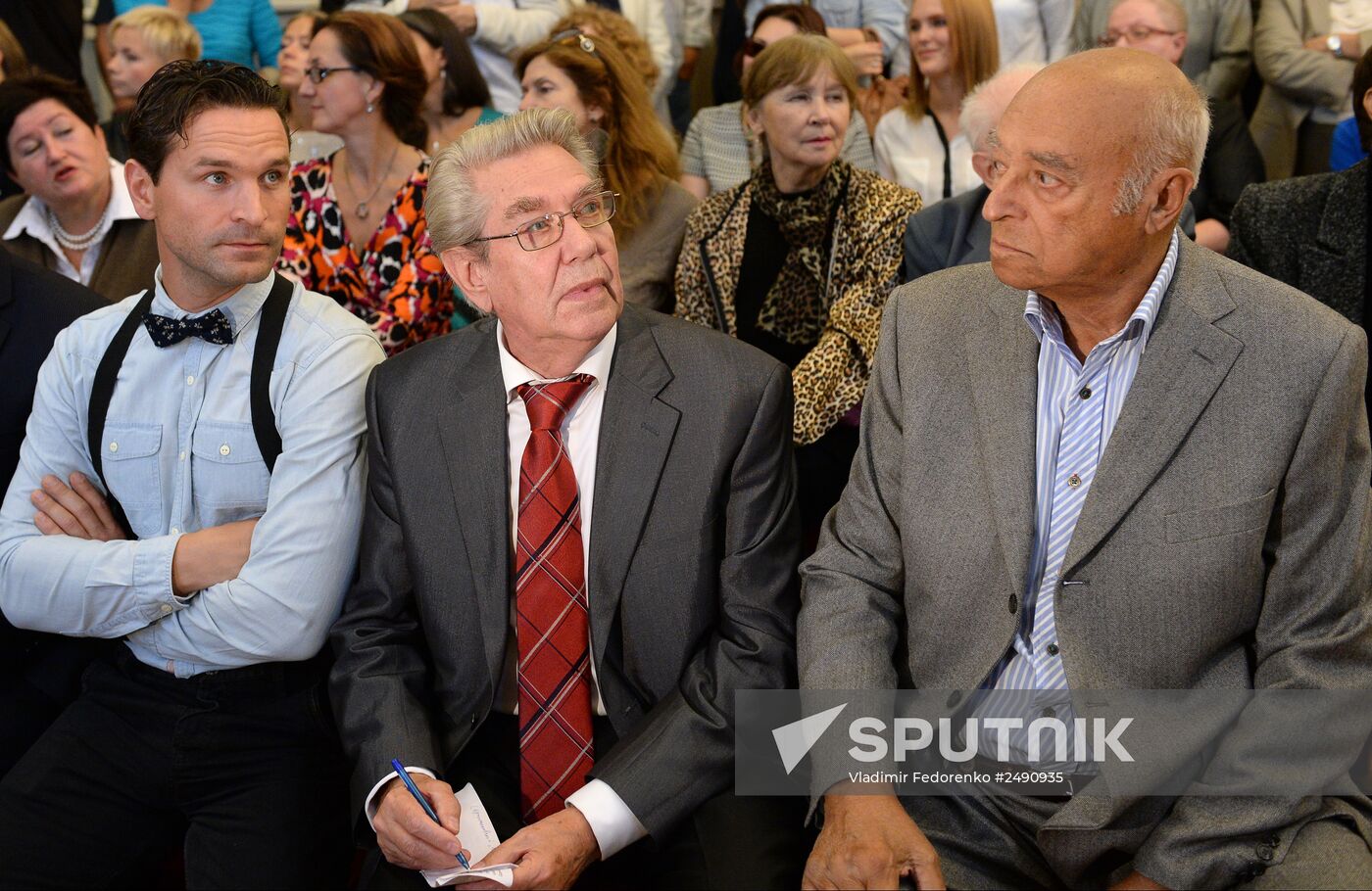 Moscow's Vakhtangov Theater company holds pre-season gathering