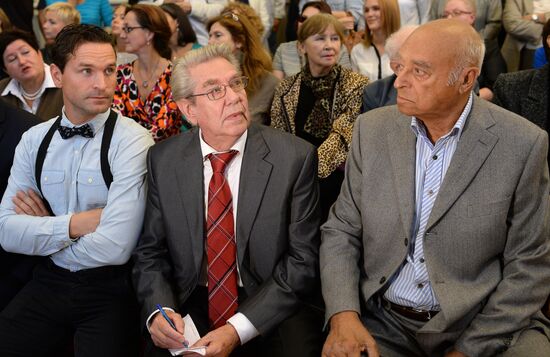 Moscow's Vakhtangov Theater company holds pre-season gathering