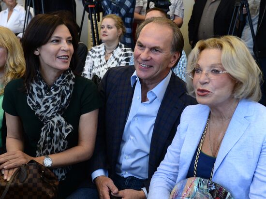 Moscow's Vakhtangov Theater company holds pre-season gathering