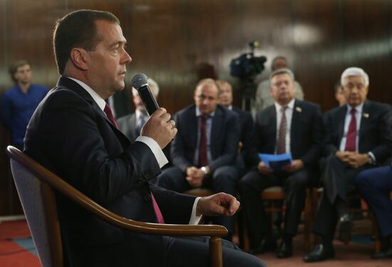 Dmitry Medvedev meets with candidates for Moscow City Duma